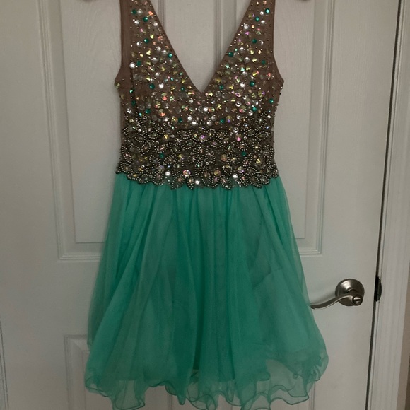 Prom Dress - Picture 1 of 4